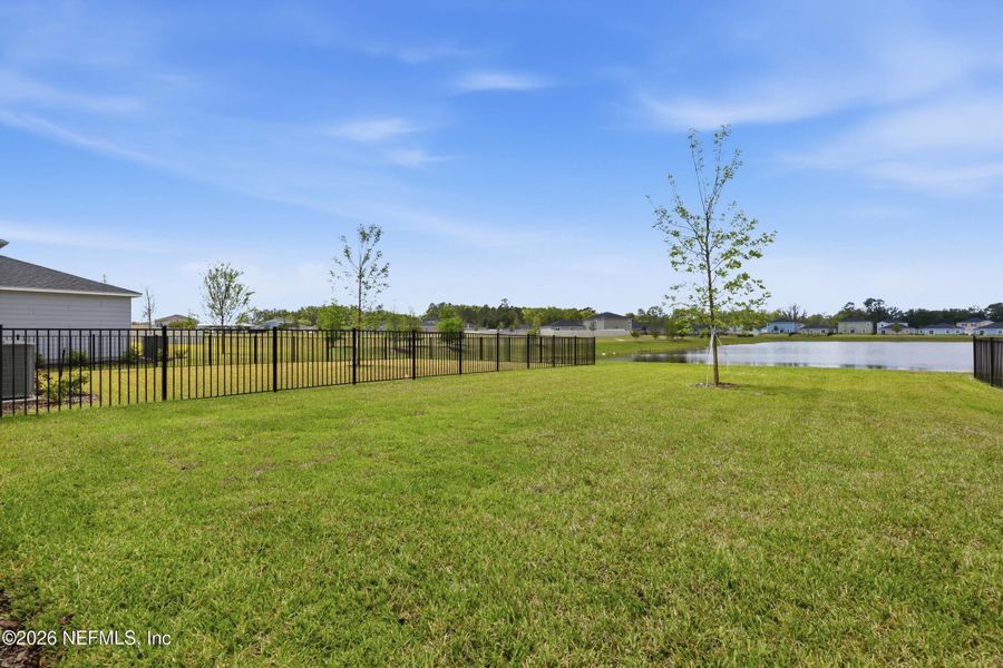 Exterior details and patio area of a home in Holstein Crossing, Green Cove Springs (Image 4).
