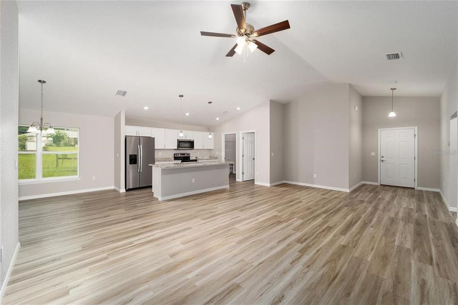 Spacious, unfurnished interior of a new home in , Summerfield (Image 15).