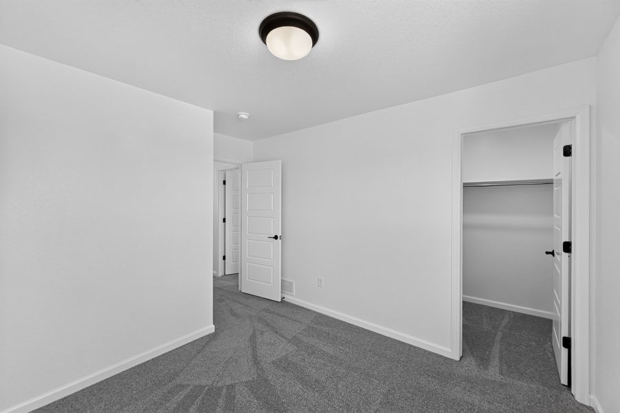 Spacious, unfurnished interior of a new home in Farmlore, Brighton (Image 21).