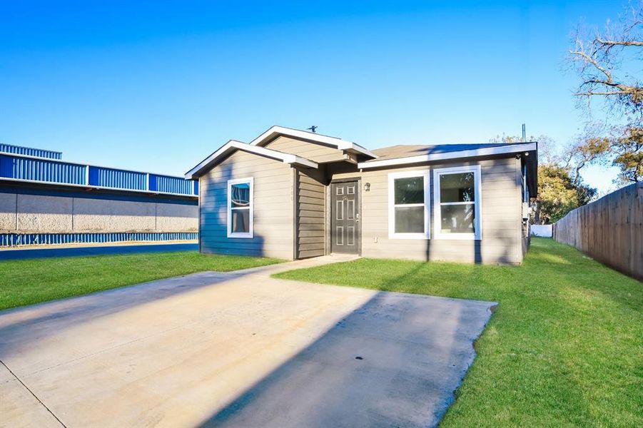 Exterior details and patio area of a home in , Waco (Image 1). Exterior details and patio area of a home in , Waco (Image 1).