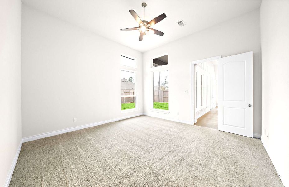 Representative unfurnished interior of a home built from the 2406 by Ravenna Homes in The Highlands 55′, Porter (Image 35).