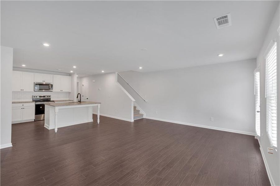 Spacious, unfurnished interior of a new home in Village Green, Adairsville (Image 26).