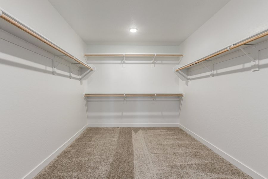 Spacious, unfurnished interior of a new home in Estrella, Goodyear (Image 12).