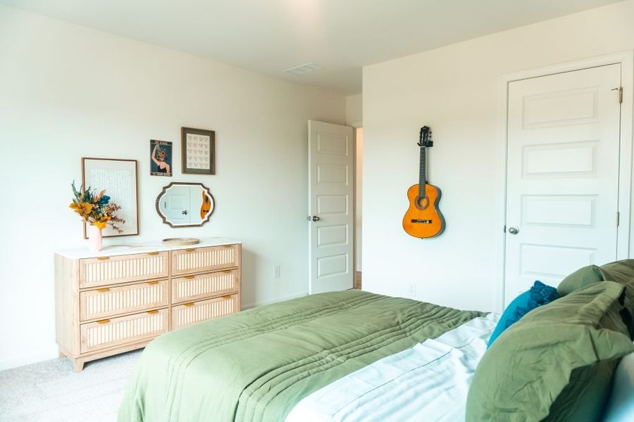 Furnished interior view inside a new home in Creekside Landing, Dallas (Image 11).