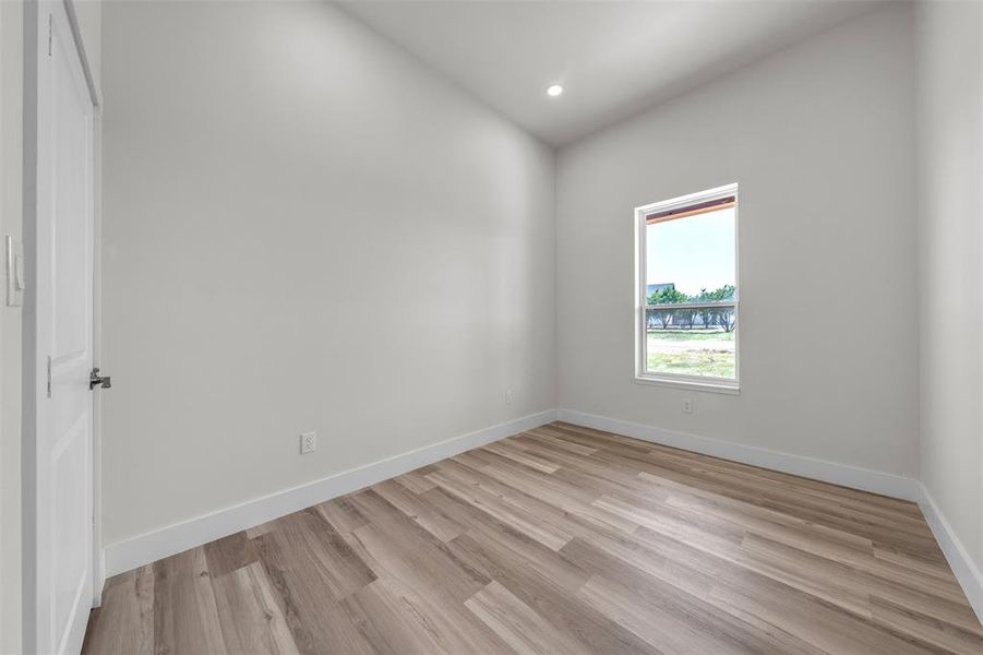 Spacious, unfurnished interior of a new home in , Rio Vista (Image 24).