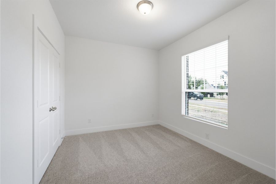 Spacious, unfurnished interior of a new home in Sanctuary, Salado (Image 15).