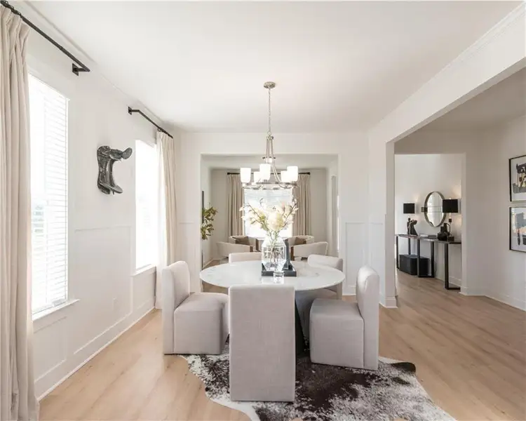 Furnished interior view inside a new home in Hellen Valley, Braselton (Image 5).