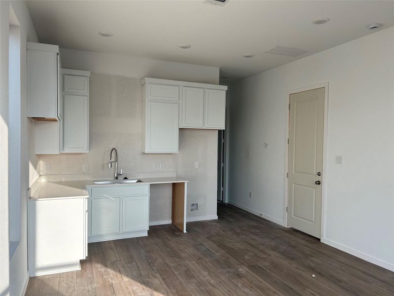 *Not actual home, pictures representative of same floor plan*