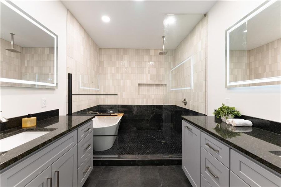 Furnished interior view inside a new home in , Gainesville (Image 37).