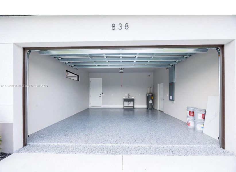 Spacious, unfurnished interior of a new home in , Lehigh Acres (Image 14). Spacious, unfurnished interior of a new home in , Lehigh Acres (Image 14).