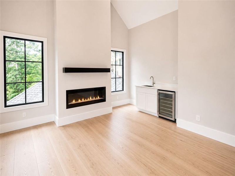 Spacious, unfurnished interior of a new home in , Alpharetta (Image 43).
