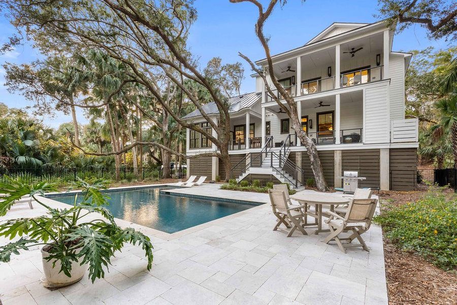 Exterior details and patio area of a home in , Seabrook Island (Image 3).