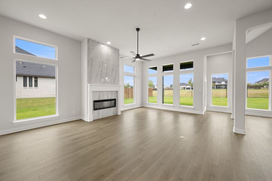 Spacious, unfurnished interior of a new home in Hayes Crossing, Midlothian (Image 12).