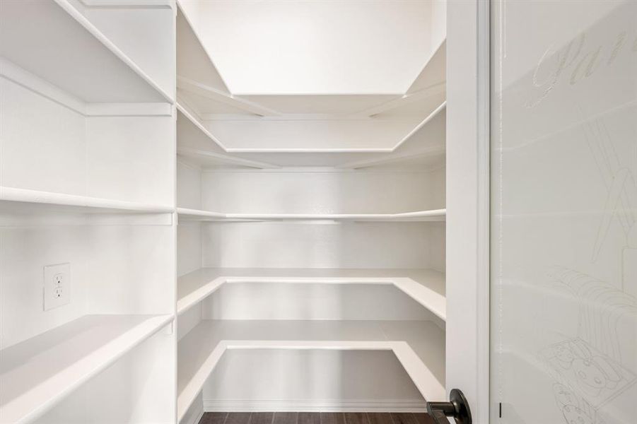 Spacious, unfurnished interior of a new home in Villages of Walnut Grove, Midlothian (Image 16).