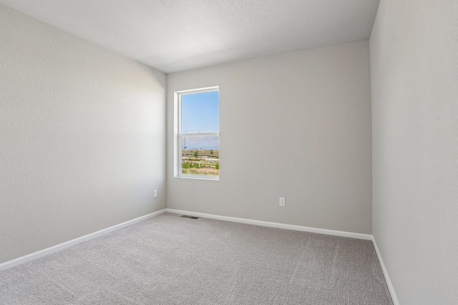 Spacious, unfurnished interior of a new home in Windler, Aurora (Image 16).