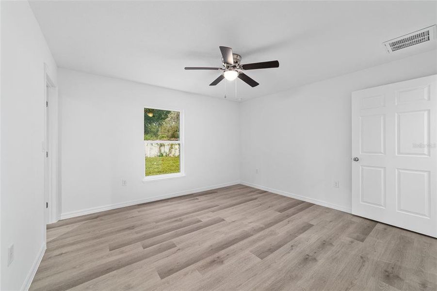 Spacious, unfurnished interior of a new home in , Dunnellon (Image 43). Spacious, unfurnished interior of a new home in , Dunnellon (Image 43).