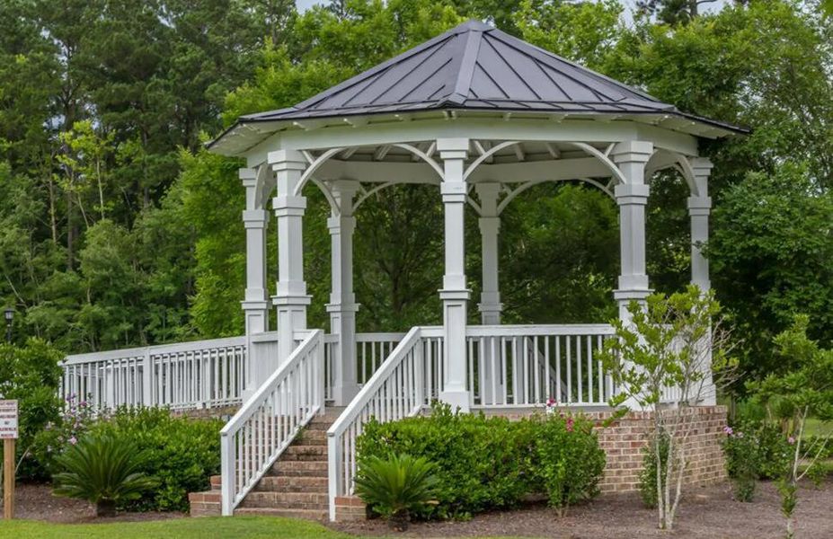 Community amenities in , Summerville (Image 41).