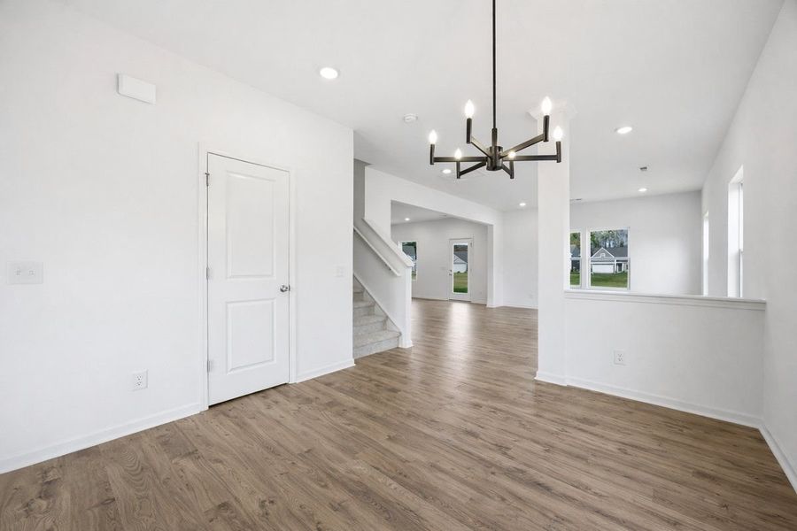 Spacious, unfurnished interior of a new home in Reeves Crossing, St. George (Image 5).
