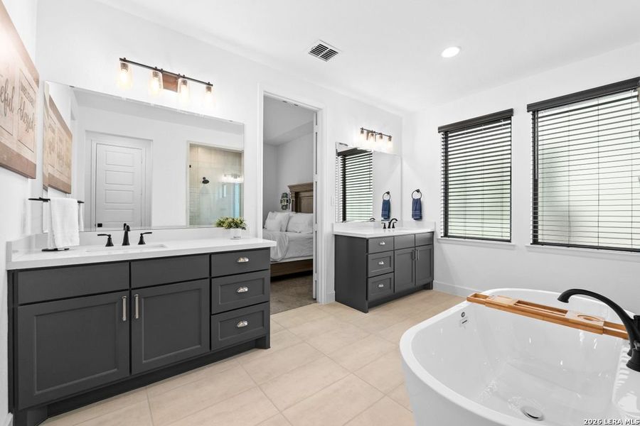 Furnished interior view inside a new home in Esperanza, Boerne (Image 28).