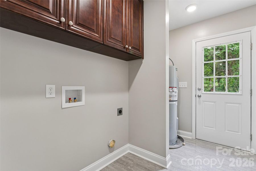 Spacious, unfurnished interior of a new home in , Kannapolis (Image 10).