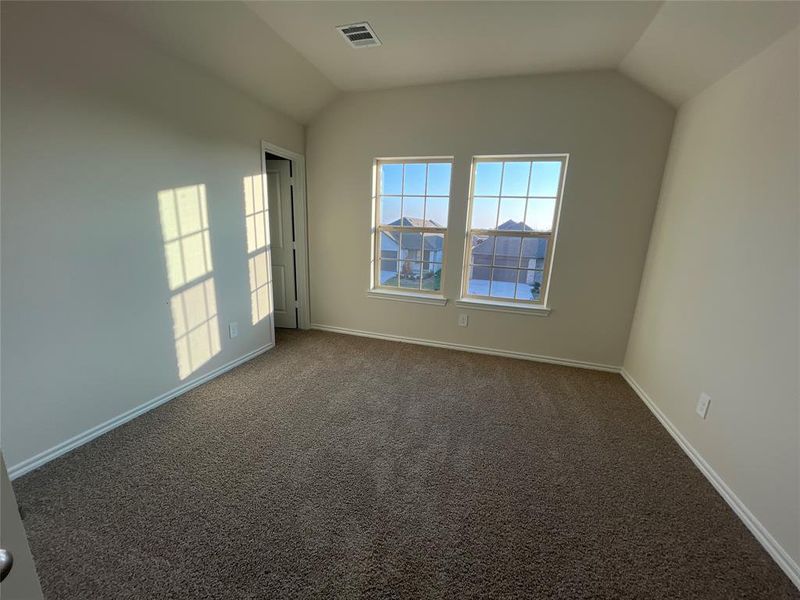 Spacious, unfurnished interior of a new home in Elevon, Lavon (Image 12).