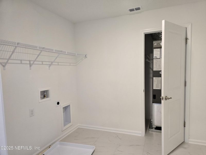 Spacious, unfurnished interior of a new home in Hyland Trail, Green Cove Springs (Image 25). Spacious, unfurnished interior of a new home in Hyland Trail, Green Cove Springs (Image 25).