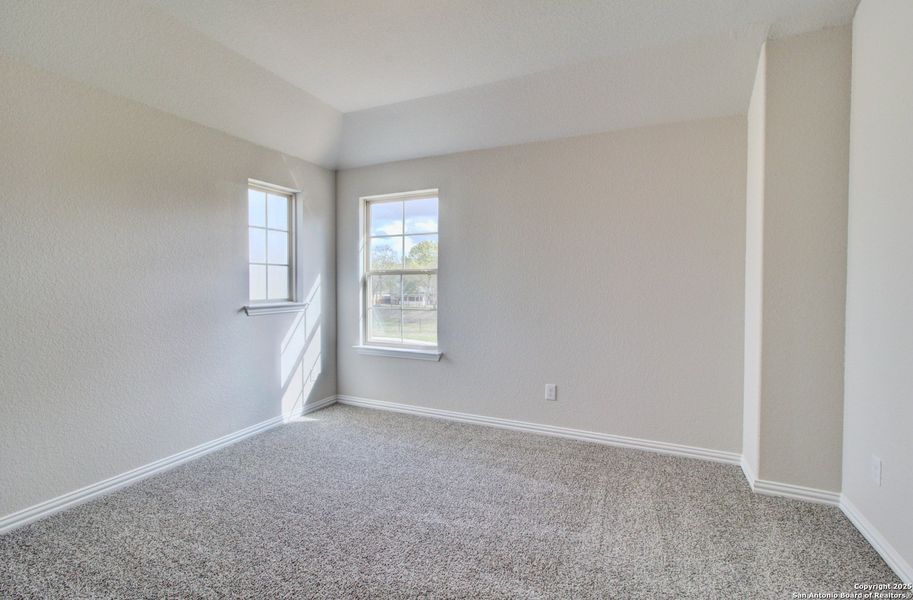 Spacious, unfurnished interior of a new home in Clear Creek, New Braunfels (Image 20). Spacious, unfurnished interior of a new home in Clear Creek, New Braunfels (Image 20).