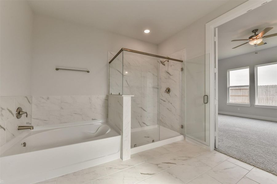 Furnished interior view inside a new home in , Texas City (Image 9).