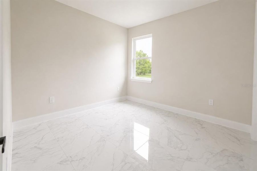 Spacious, unfurnished interior of a new home in Ocala Waterway / Kingsland Country Estates, Ocala (Image 20). Spacious, unfurnished interior of a new home in Ocala Waterway / Kingsland Country Estates, Ocala (Image 20).