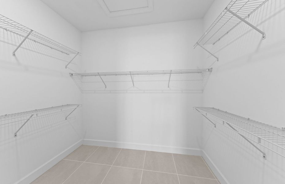 Spacious, unfurnished interior of a new home in TerraWalk at Babcock Ranch, Alva (Image 14).