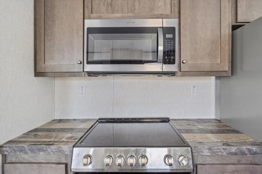 Close-up of interior finishes inside a home in , Mexia (Image 8).