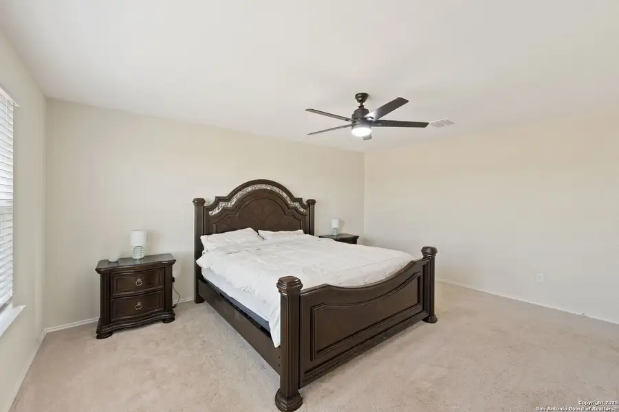Furnished interior view inside a new home in Cinco Lakes, San Antonio (Image 9). Furnished interior view inside a new home in Cinco Lakes, San Antonio (Image 9).
