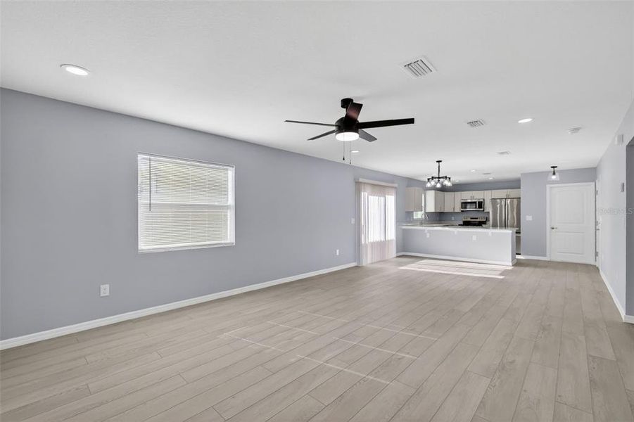 Spacious, unfurnished interior of a new home in , The Villages (Image 14).