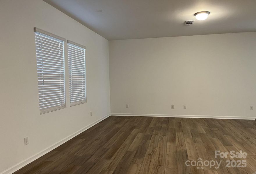 Spacious, unfurnished interior of a new home in , Charlotte (Image 19).