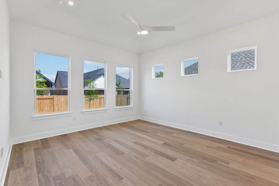 Spacious, unfurnished interior of a new home in Persimmon, Buda (Image 24). Spacious, unfurnished interior of a new home in Persimmon, Buda (Image 24).