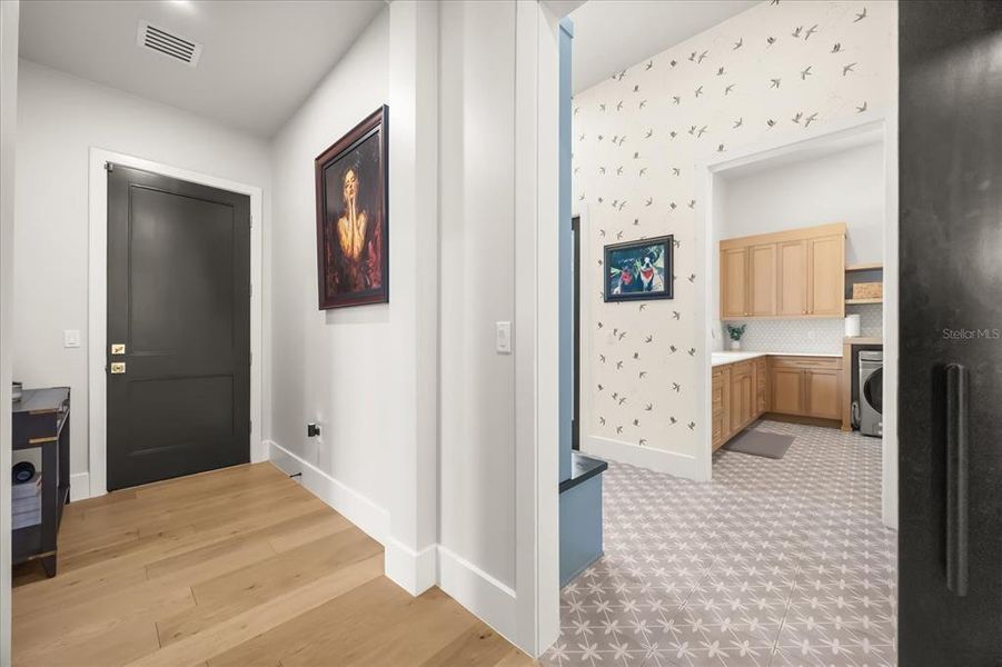 Furnished interior view inside a new home in , Gotha (Image 71).