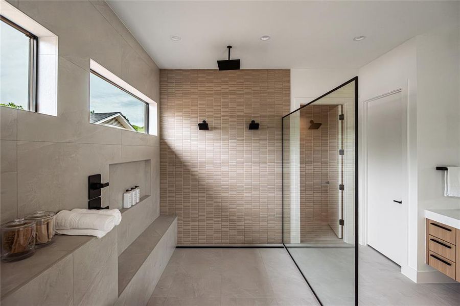 Furnished interior view inside a new home in , Dallas (Image 16).