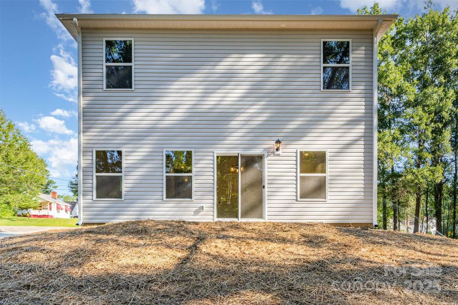 Front exterior of a new home in , Gastonia, NC, highlighting curb appeal (Image 20). Front exterior of a new home in , Gastonia, NC, highlighting curb appeal (Image 20).