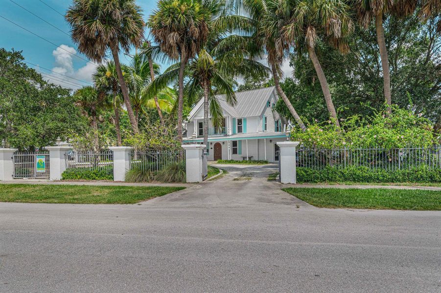 125 A E Backus Ave - Full - 8