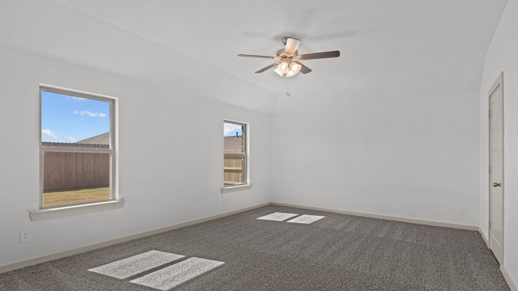Representative unfurnished interior of a home built from the The Justin by D.R. Horton in Viridian, Lubbock (Image 11).