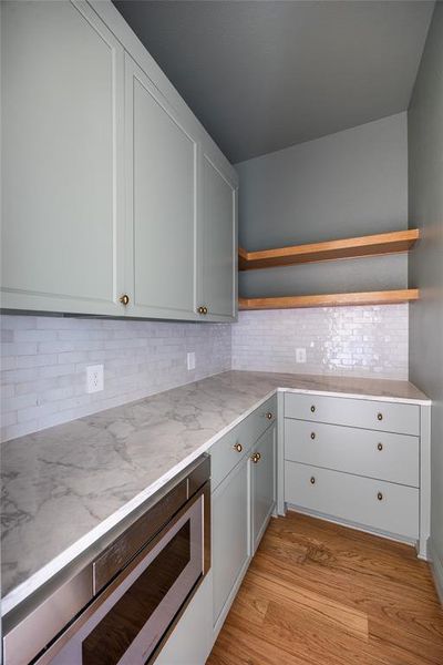 Furnished interior view inside a new home in , Northlake (Image 7).