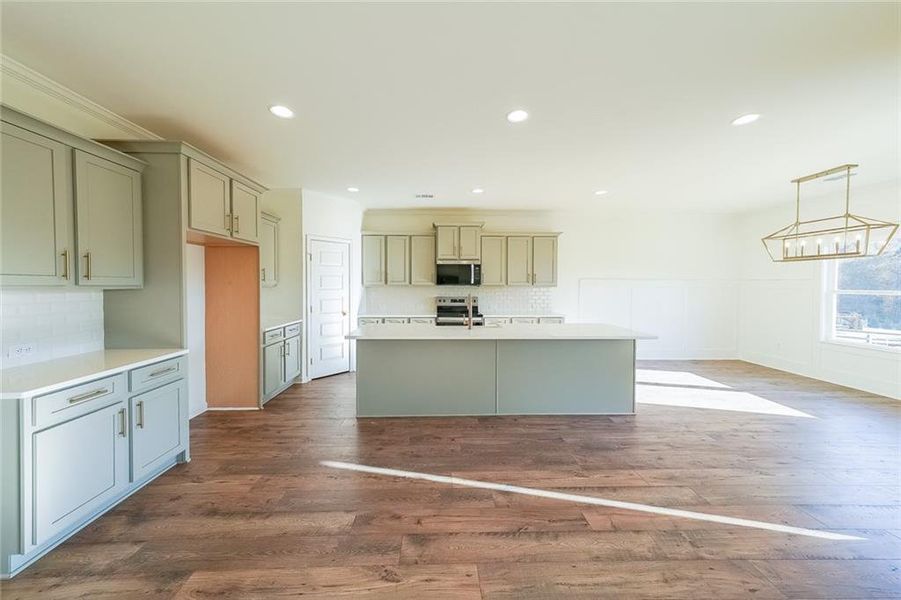 Spacious, unfurnished interior of a new home in , Dawsonville (Image 24).