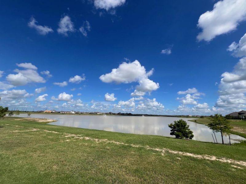 Natural landscape and outdoor views near Sunterra in Katy (Image 7). Natural landscape and outdoor views near Sunterra in Katy (Image 7).