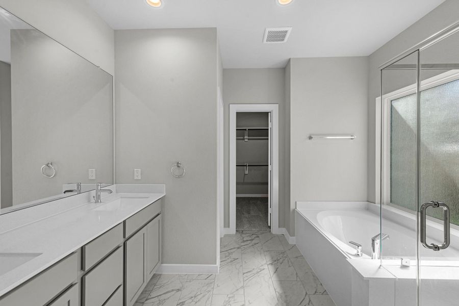 Furnished interior view inside a new home in Beacon Hill, Waller (Image 11).