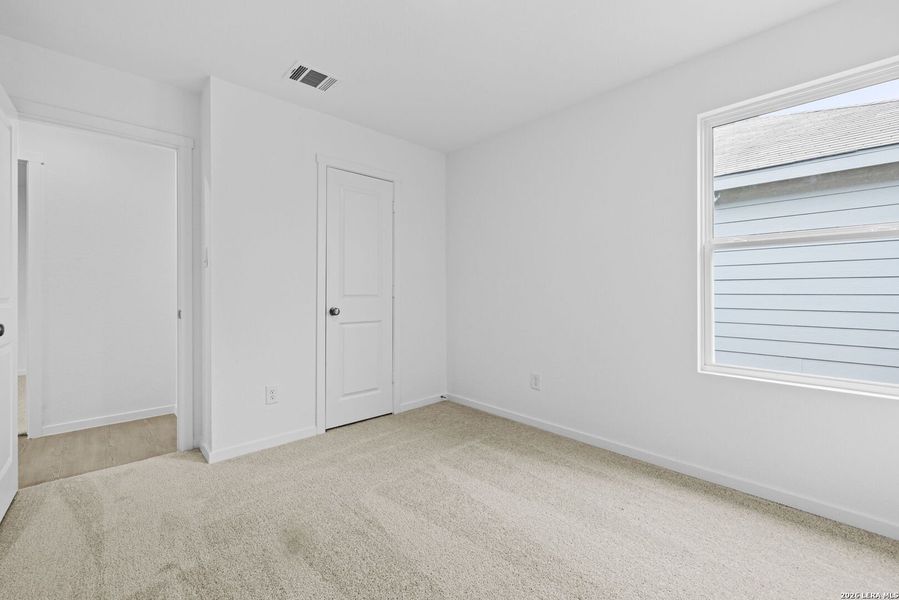 Spacious, unfurnished interior of a new home in Spring Grove, San Antonio (Image 15). Spacious, unfurnished interior of a new home in Spring Grove, San Antonio (Image 15).