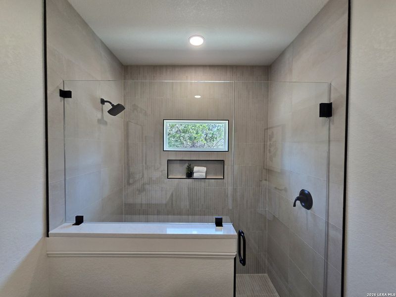 Close-up of interior finishes inside a home in , Canyon Lake (Image 21).