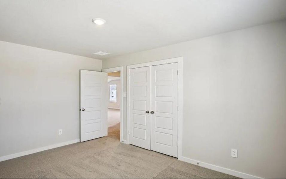 Photo is not of the actual home, but is an inspirational photo of builder’s model home and may depict options, furnishings, and/or decorator features that are not included Photo is not of the actual home, but is an inspirational photo of builder’s model home and may depict options, furnishings, and/or decorator features that are not included