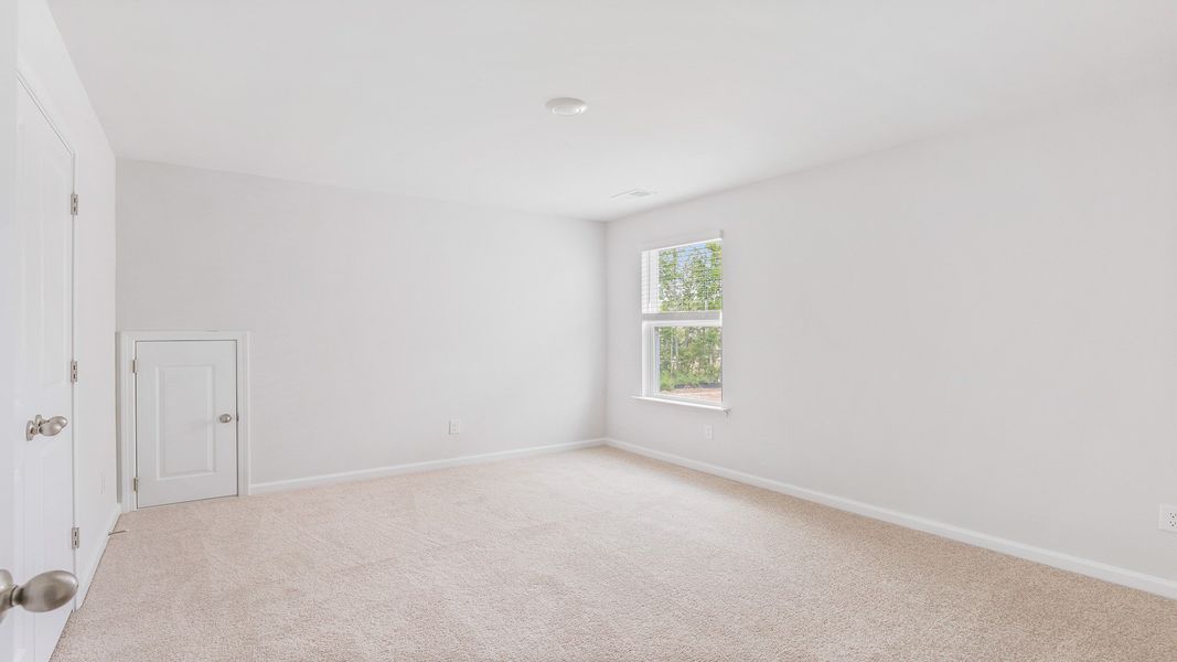 Spacious, unfurnished interior of a new home in Hunter's Branch, Hopkins (Image 18).