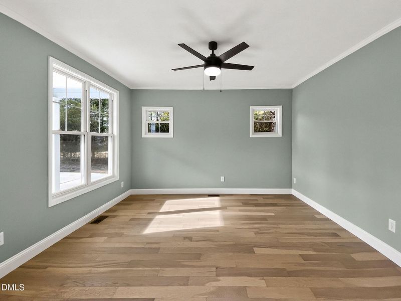 18-web-or-mls-81-pond-view-ct