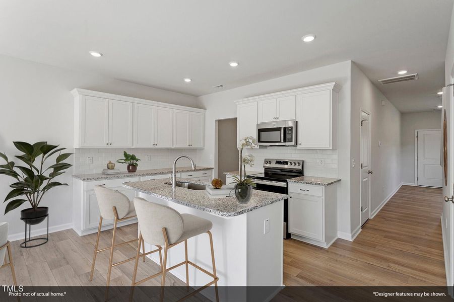 5 Dahlia Virtual Staging